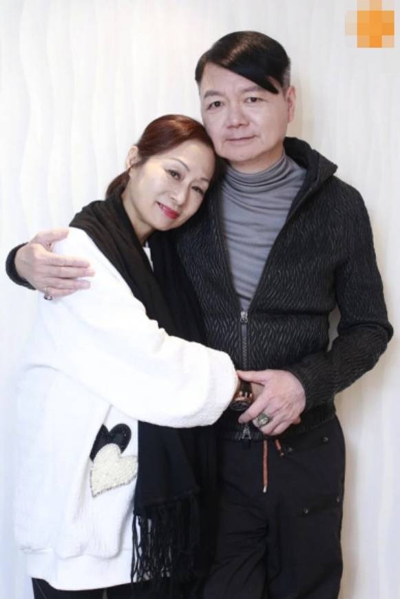 老品牌速配 艾威回应妻子因病去世！透露陈美玲遗愿并感谢大家