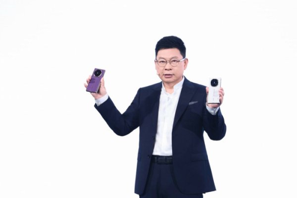 信康配资 余承东又有新职务，兼任IRB主任强化AI战略布局